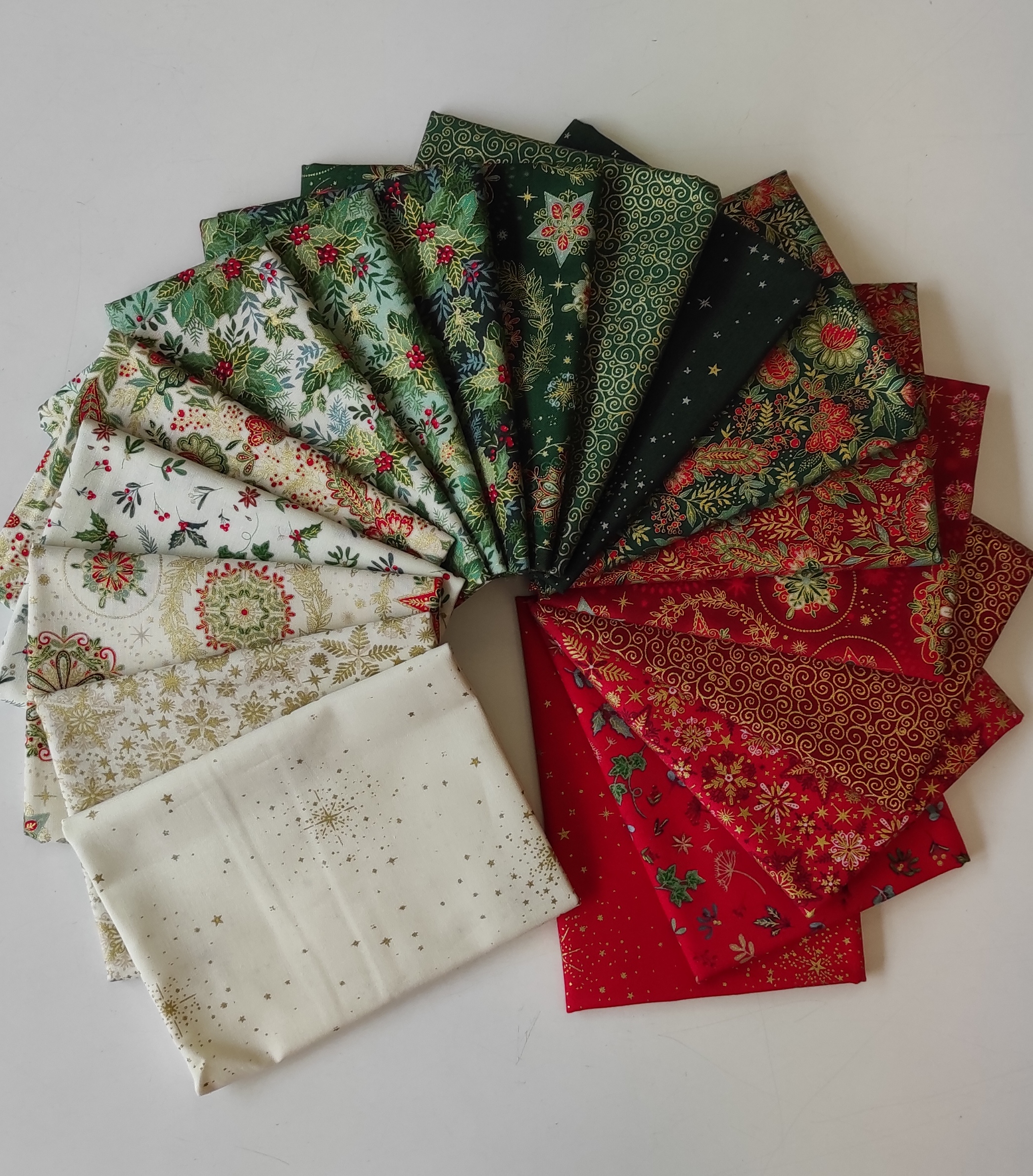 détail des tissus good tidings en magasin